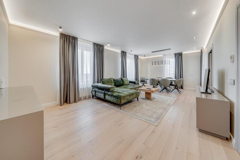 Trei camere | Asmita | Etaj 20 | Panorama spectaculoasa