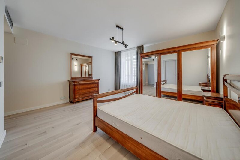 Trei camere | Asmita | Etaj 20 | Panorama spectaculoasa