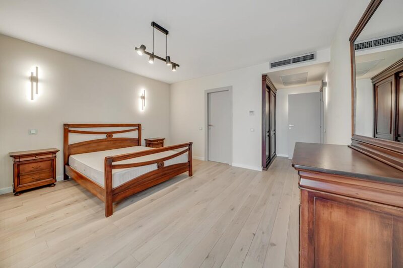Trei camere | Asmita | Etaj 20 | Panorama spectaculoasa